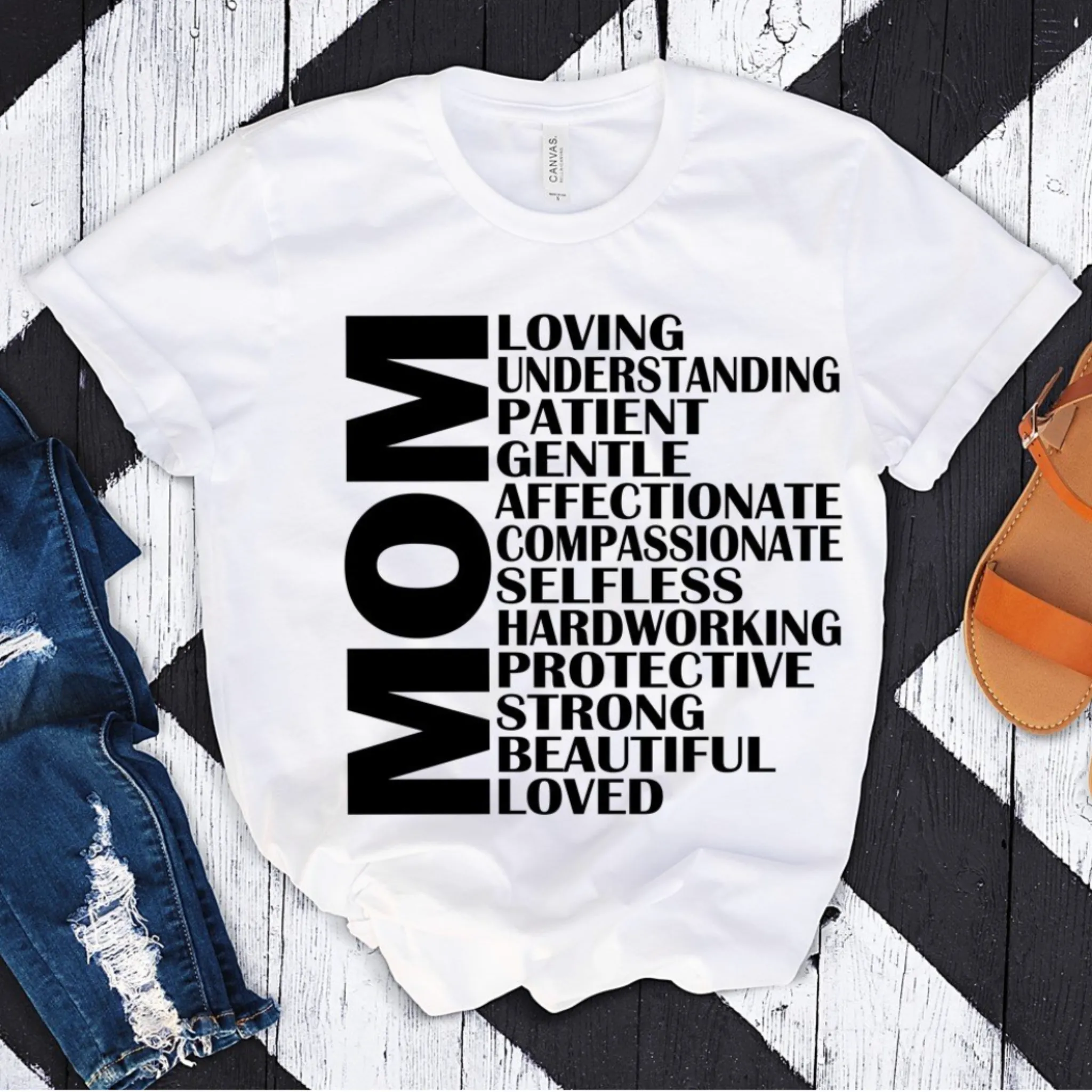 MOM Graphic T-shirt